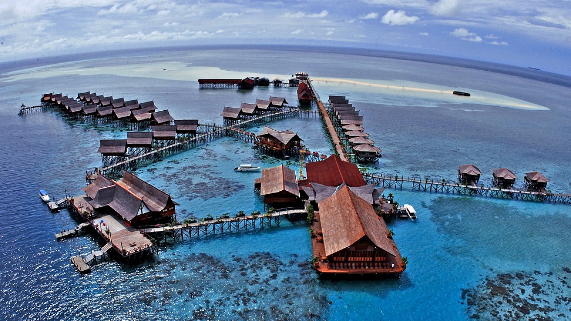 Kapalai Dive Resort 